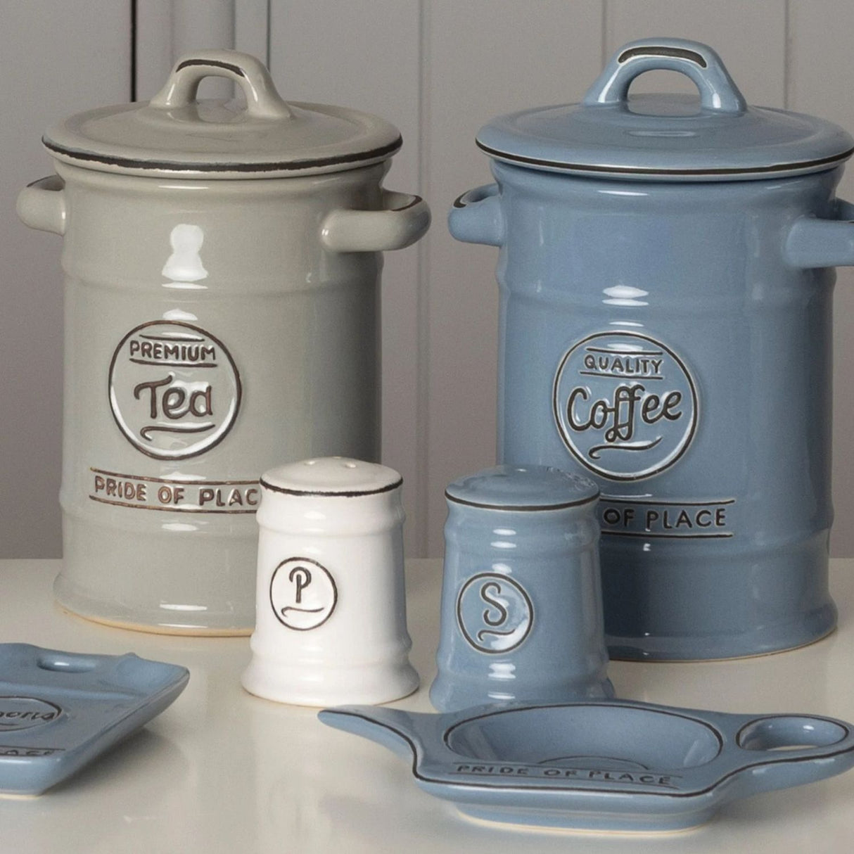 T&G Woodware 7.4cm Blue Pride of Place Pepper Shaker
