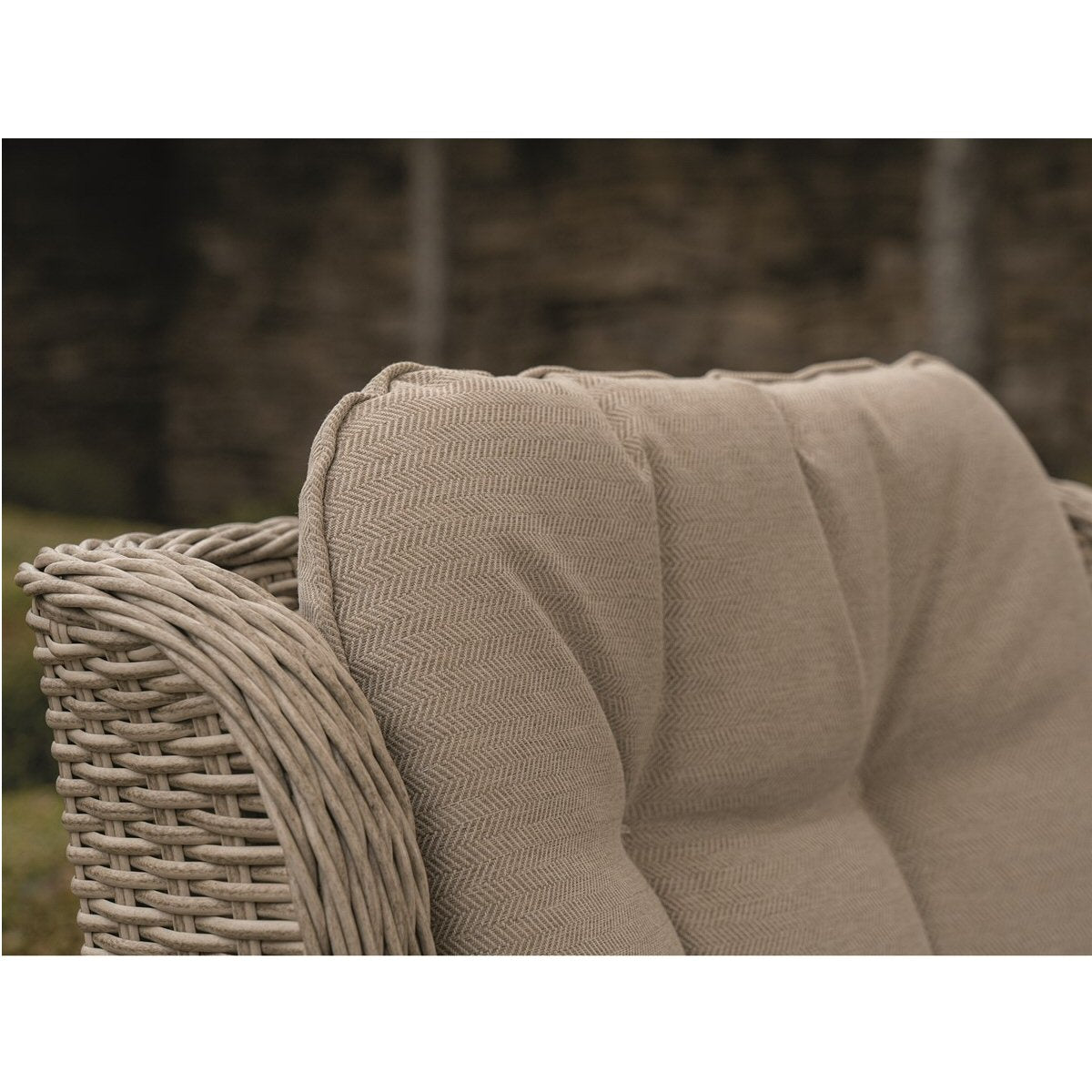 Bramblecrest Chedworth 4 Seater Round Dining Suite Sandstone