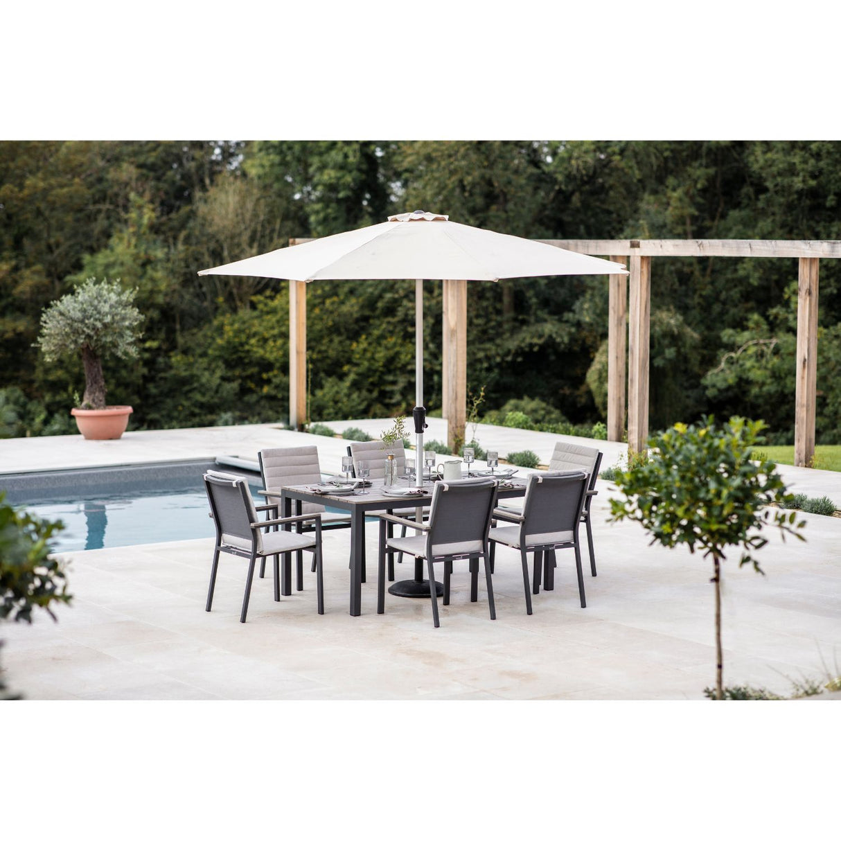 Bramblecrest 164cm x 95cm Fawn Zurich 6 Seat Rectangle with Parasol & Base Set - X25ZR02
