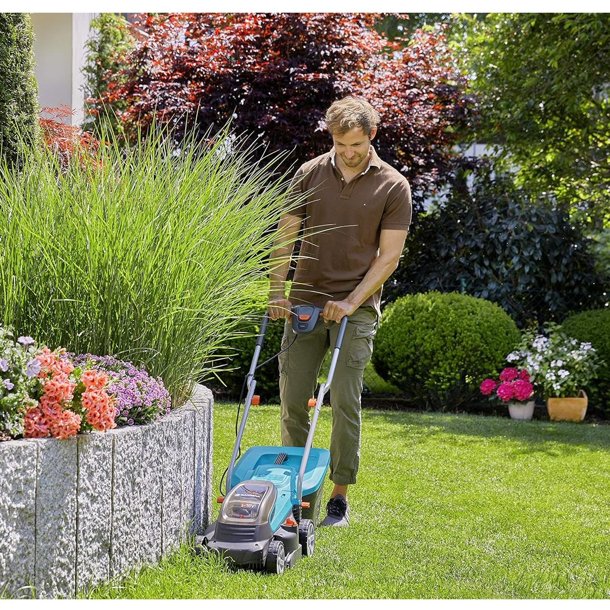 GARDENA 32/36V P4A Ready-To-Use Set Battery Lawnmower PowerMax