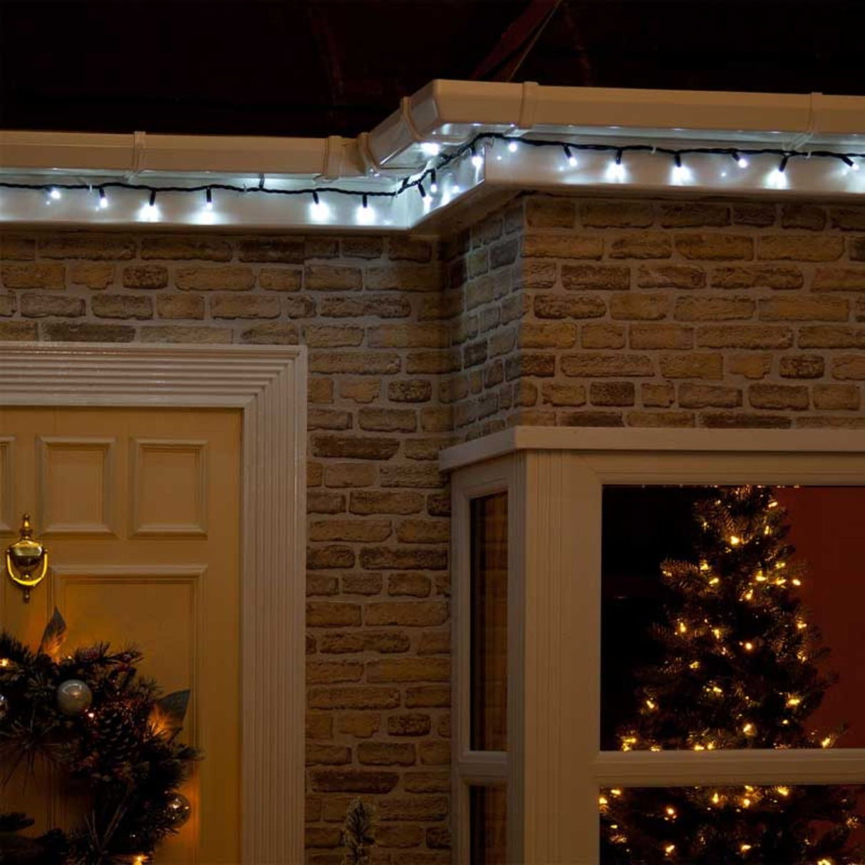 Snowtime 100 LED Ice White Connectable Christmas Lights (10m)