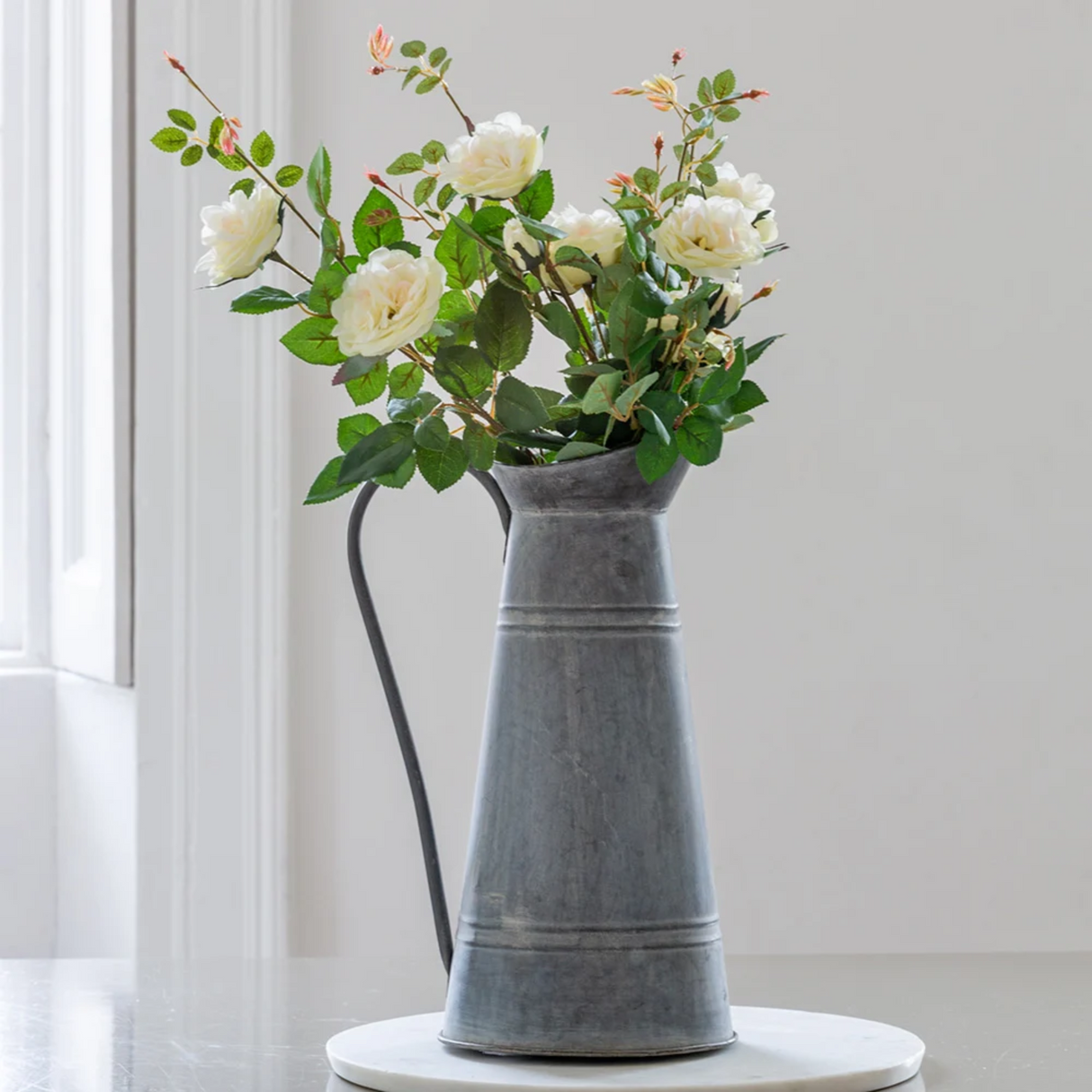 Grand Illusions Rose Spray Cream