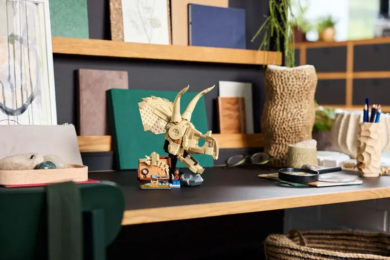 LEGO Jurassic World Dinosaur Fossils: Triceratops Skull