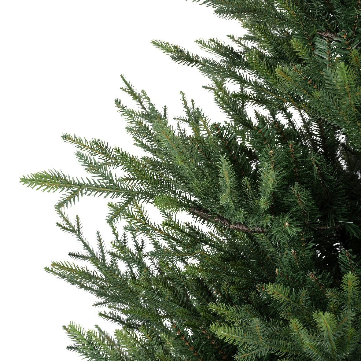 Everlands 2.1m (7ft) Norway Spruce Artificial Christmas Tree