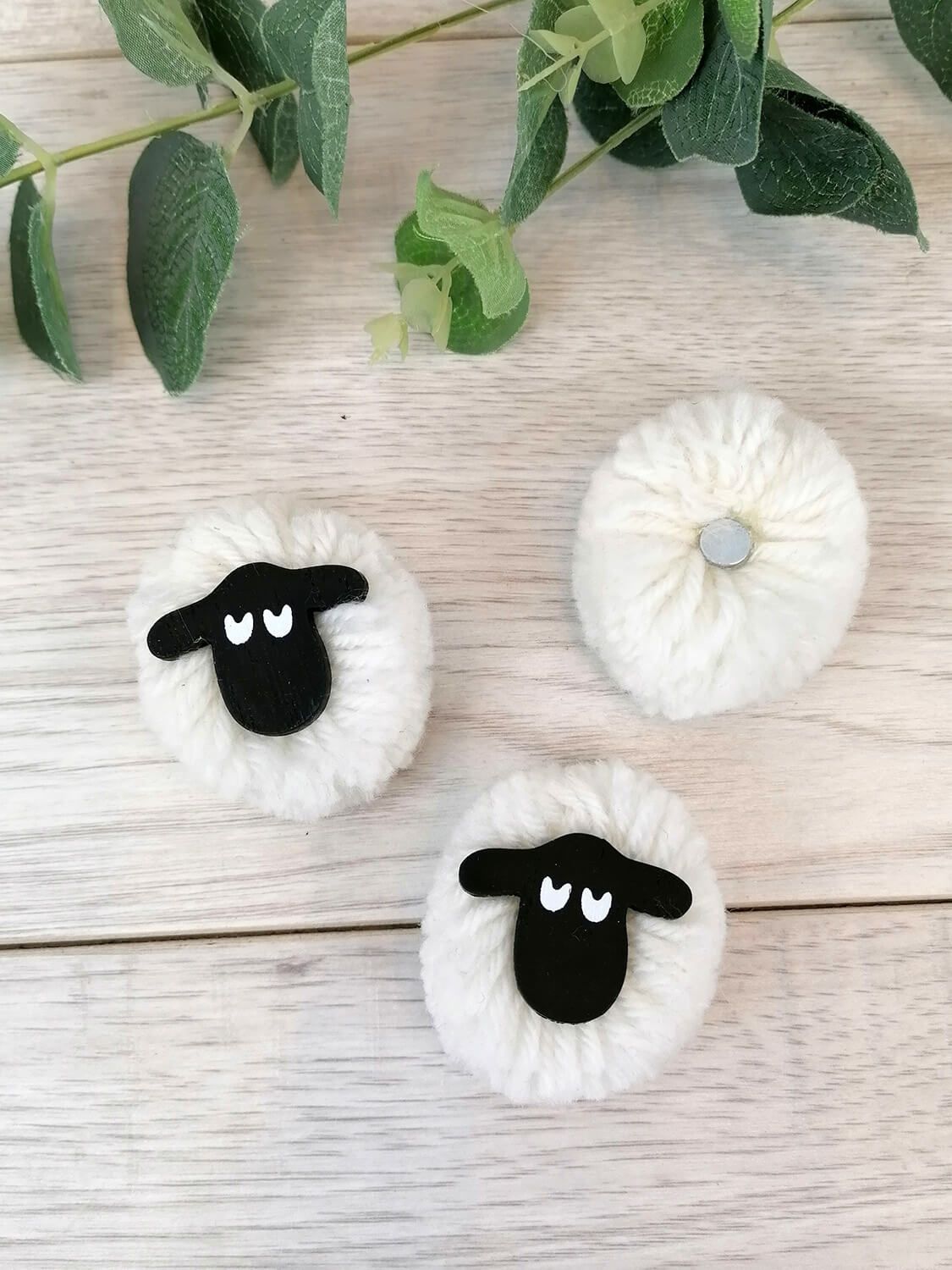 Richard Langs Pom Pom Sheep Magnet - 8SP290