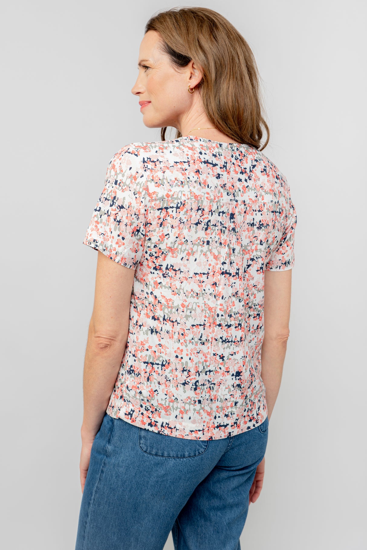 Lily & Me 10 White/Rose Trellis Myrtle Top