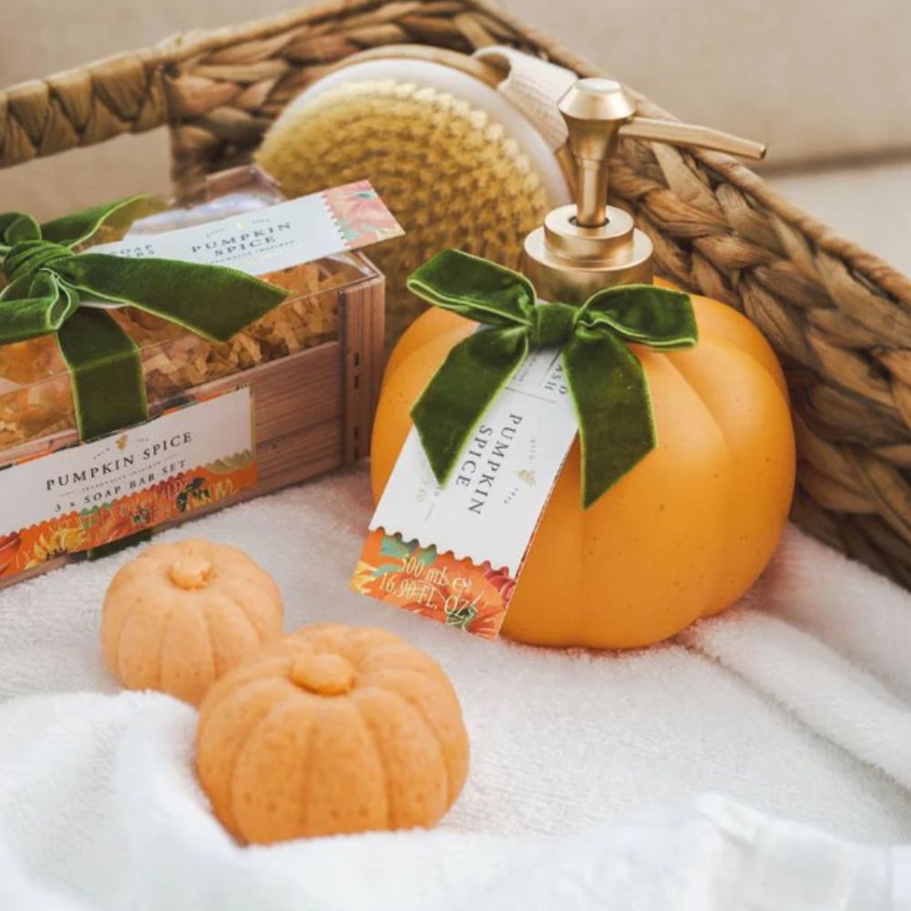 The Somerset Toiletry Co 120g Pumpkin Shaped Scented Soap Bar (Choice of Two)