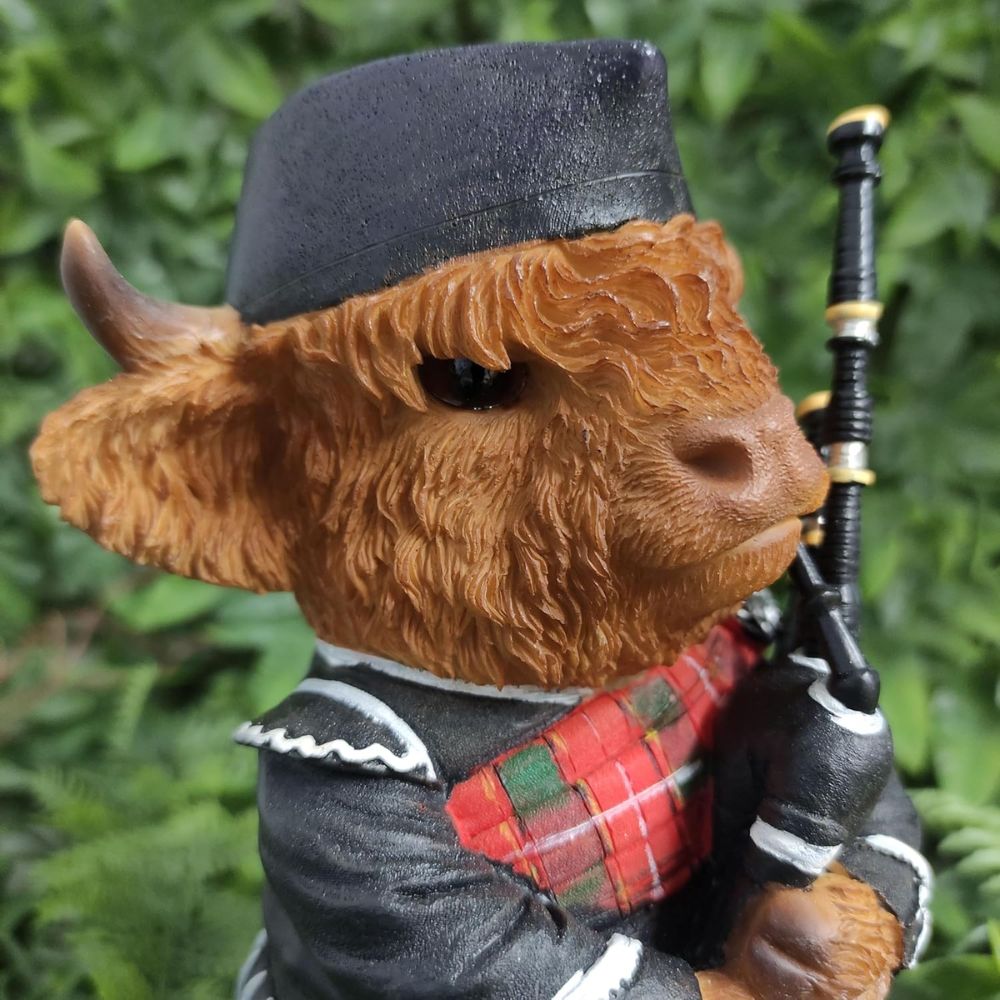 Vivid Arts 11cm Highland Cattle Bagpiper - XHC-4004-D
