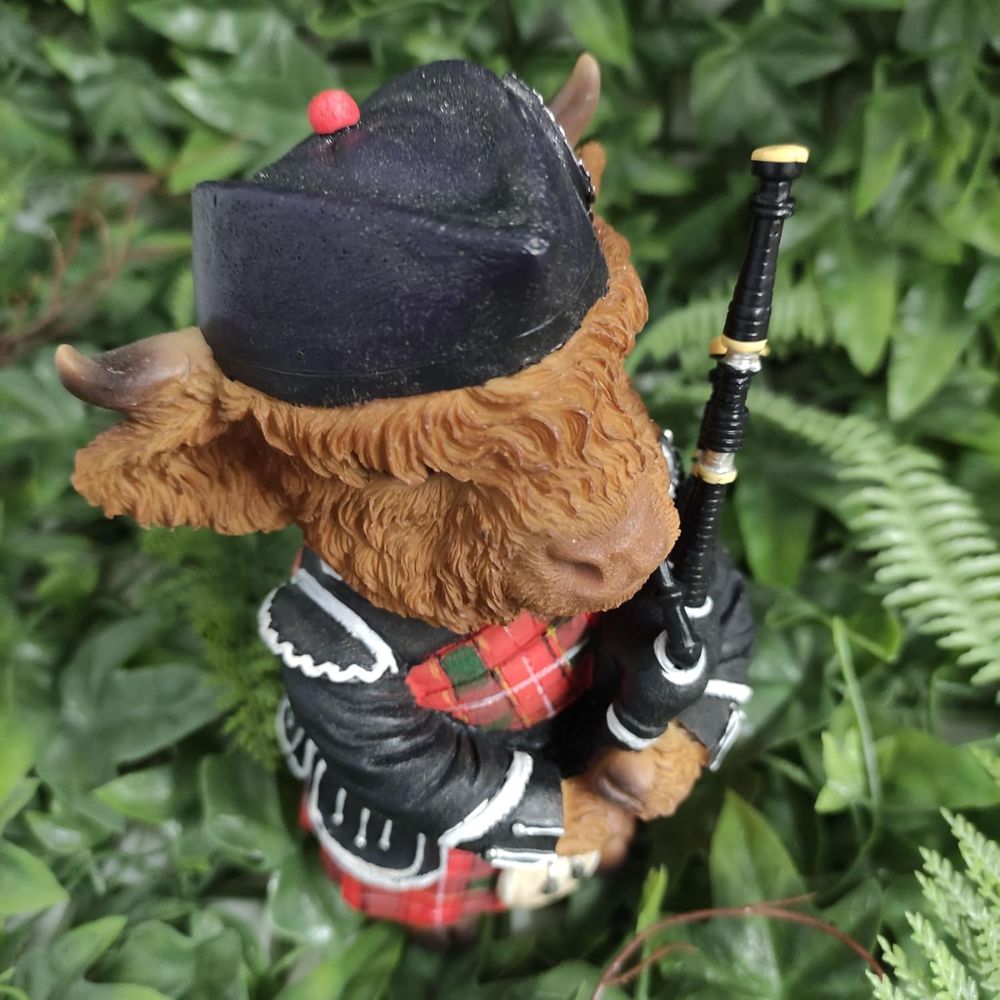 Vivid Arts 11cm Highland Cattle Bagpiper - XHC-4004-D