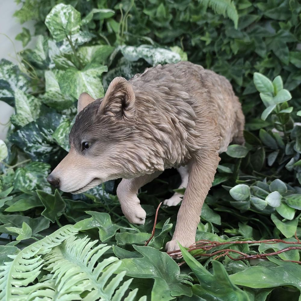Vivid Arts 16cm Real Life Prowling Wolf -XRL-POWL-D