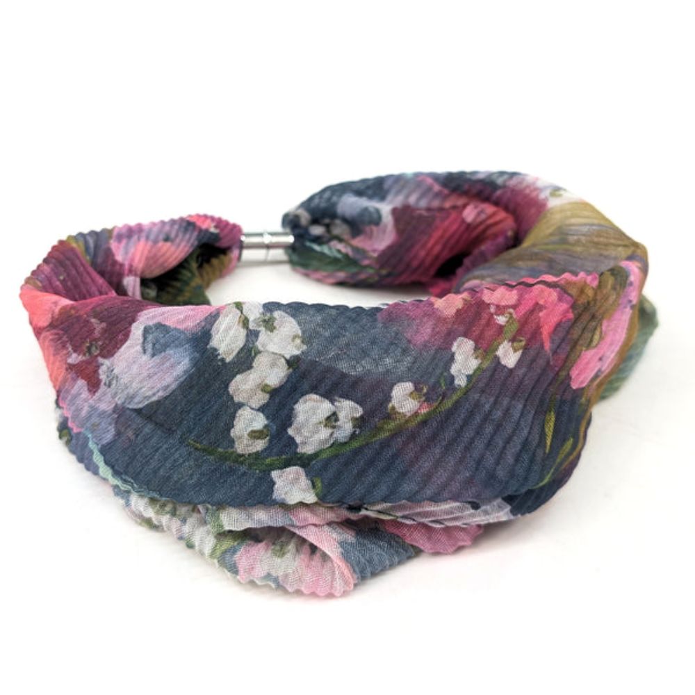 Black Ginger Oil Hydrangeas Magnetic Neck Scarf - Exclusive Design