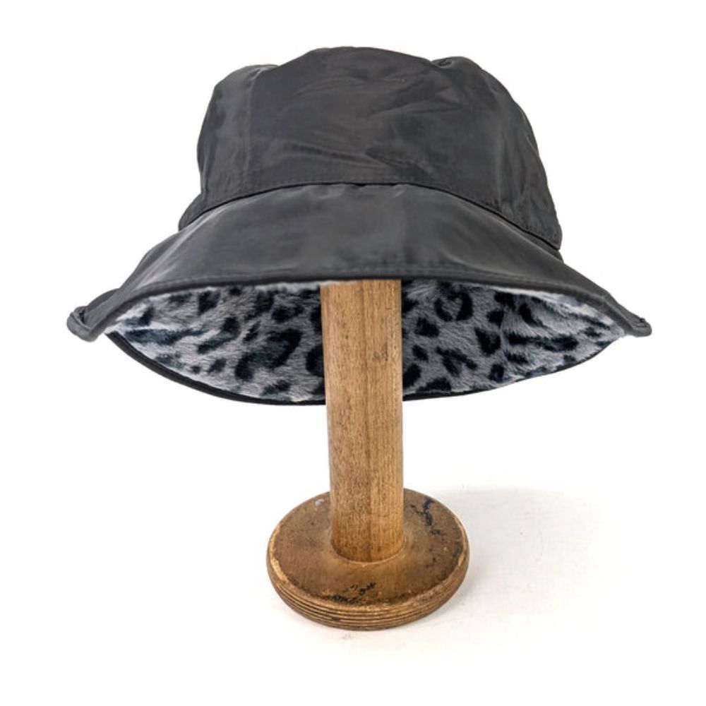 Black Ginger Showerproof Hat with Faux Fur Lining - Grey Animal Print