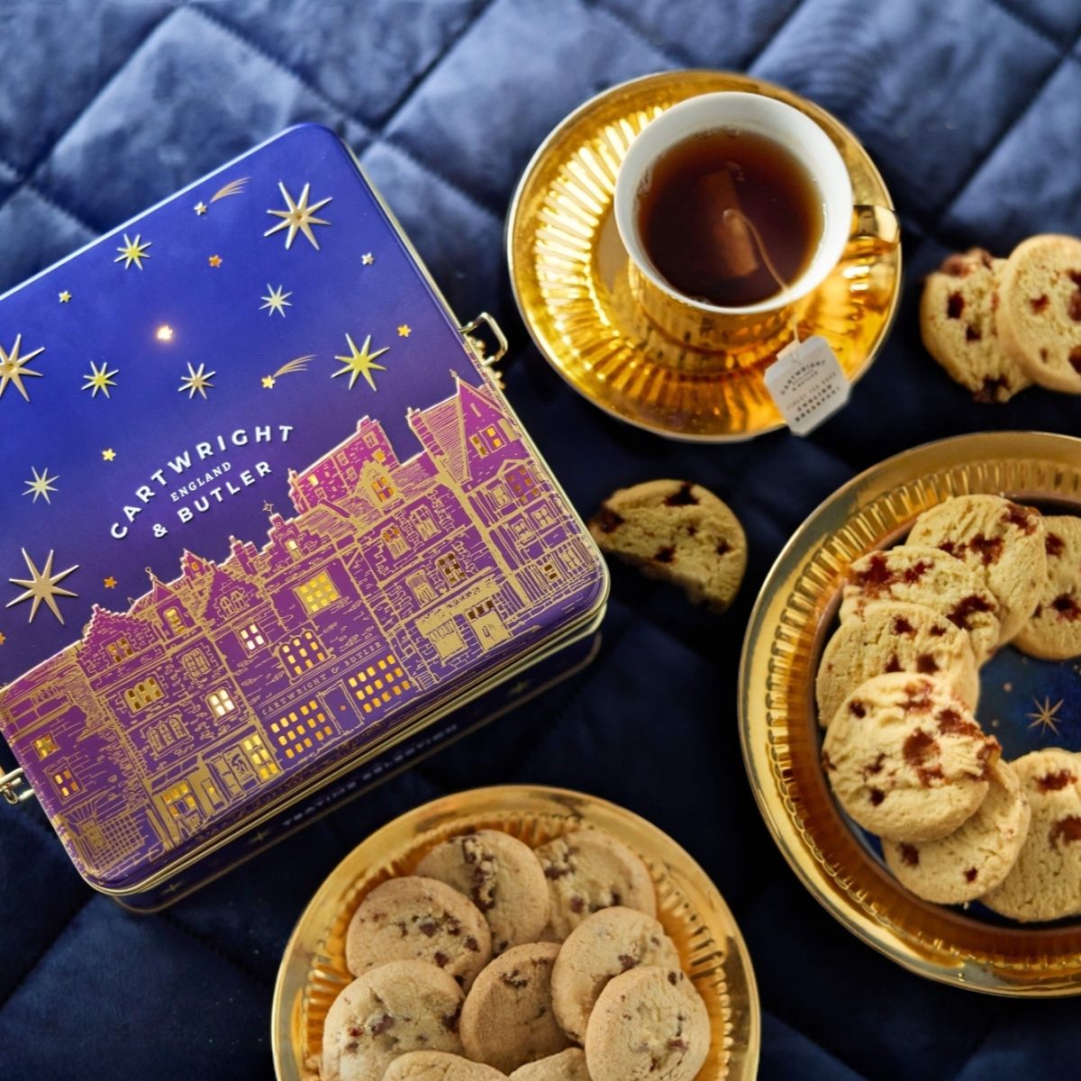 Cartwright & Butler 390g Night Before Christmas | Teatime Selection Light-Up Tin