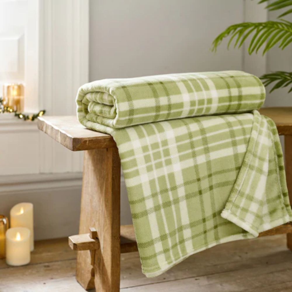 Deyongs 140cm Snuggle Touch Sage Check Throw