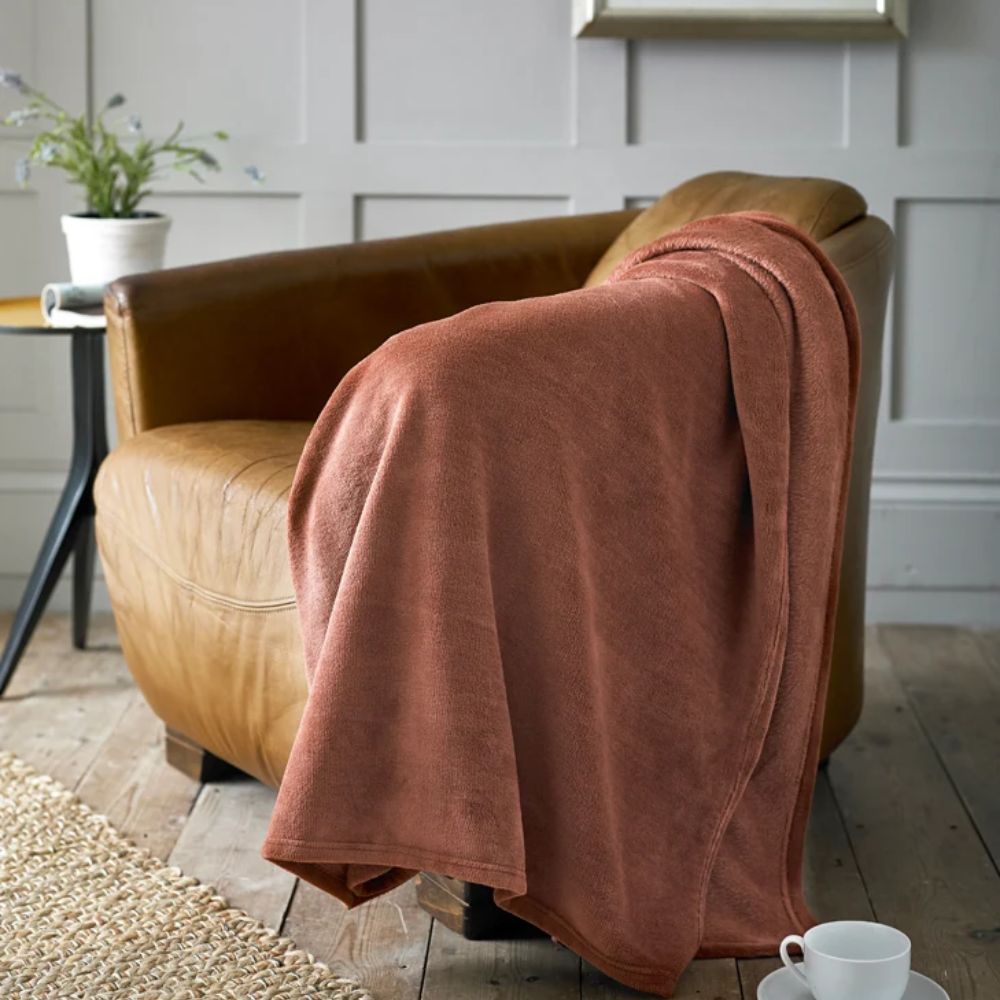 Deyongs Snuggle Touch Throw 150x200cm Paprika