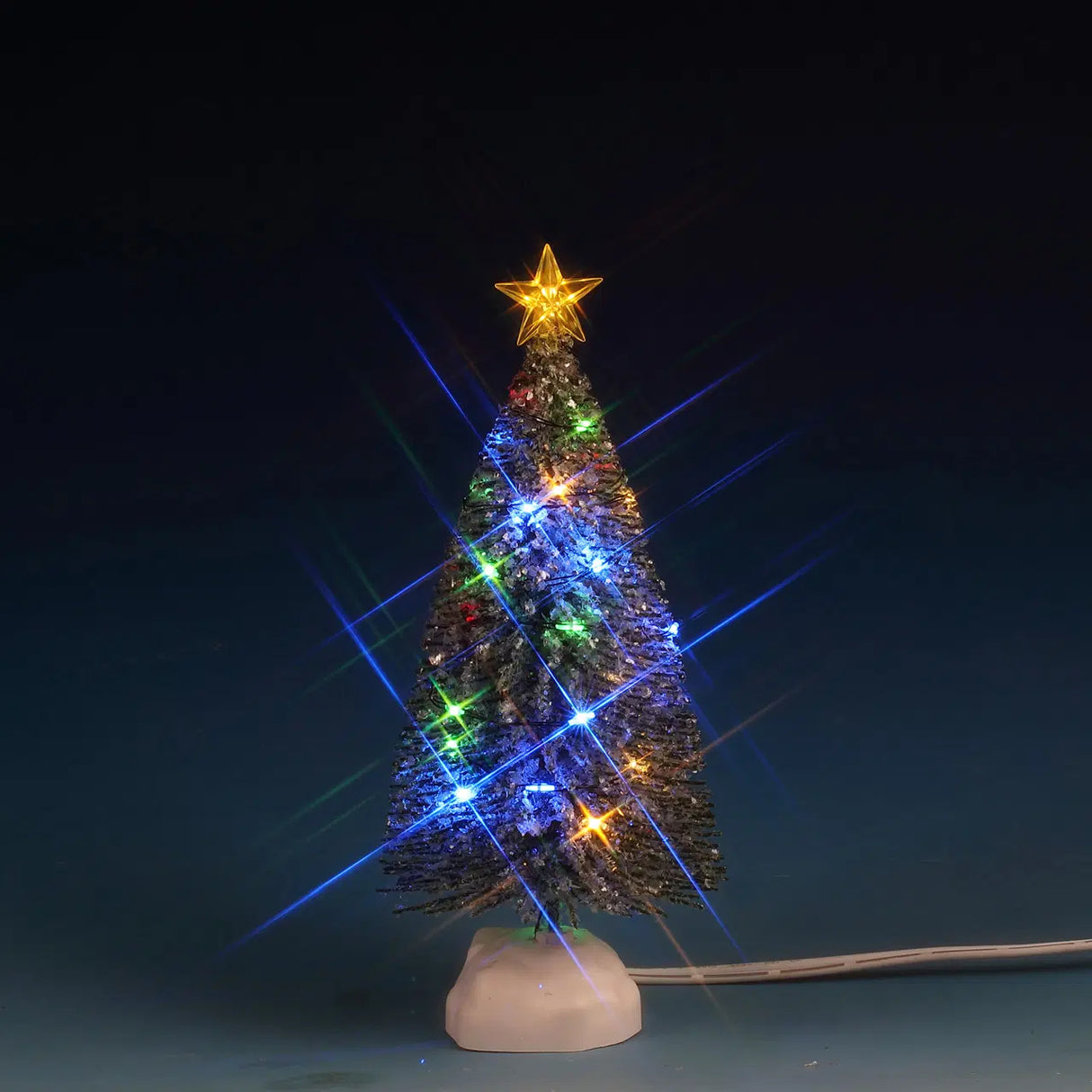 Lemax 18cm Medium Chasing Multi Light Spruce Tree - Multicoloured - 74266