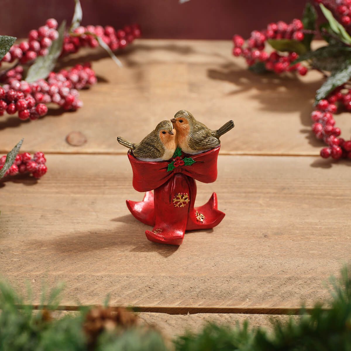 Richard Langs 11cm Robin Resin Bow Ornament - 7RX113