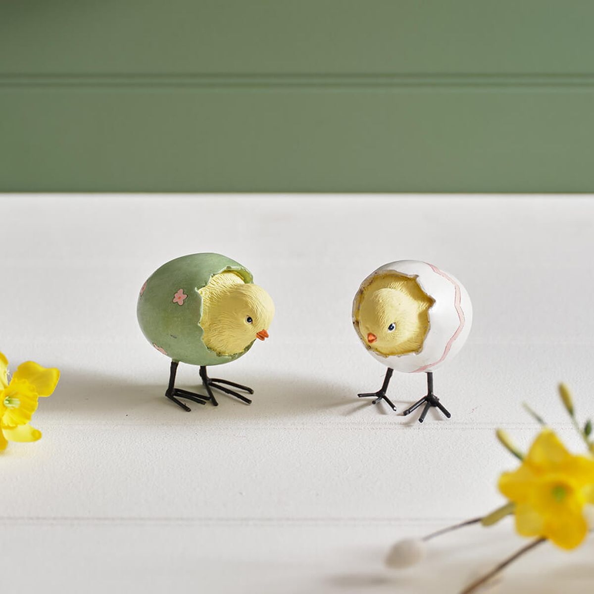 Richard Langs 7.5cm Meadow Fields Chick in Shell Ornament (Choice of 2)