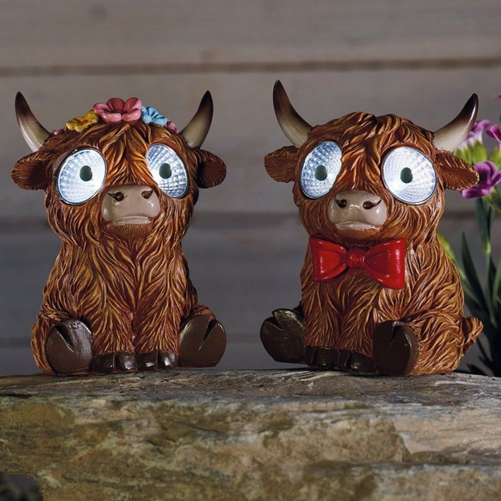 Smart Solar 95cm Bright Eyes Highlander Garden Ornament (Choice of 2) - Old Railway Line Garden Centre