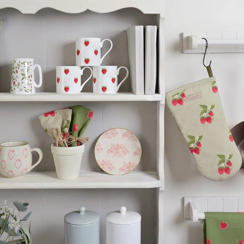 Sophie Allport Strawberries Mug - Large - Old Railway Line Garden Centre