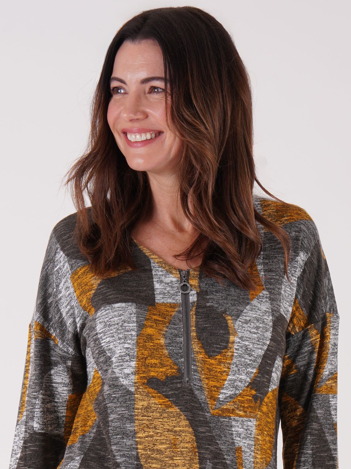 TIGI 18/20 Grey/Orange Graphic Tonal Geometric Zip Front Top - T25-04C