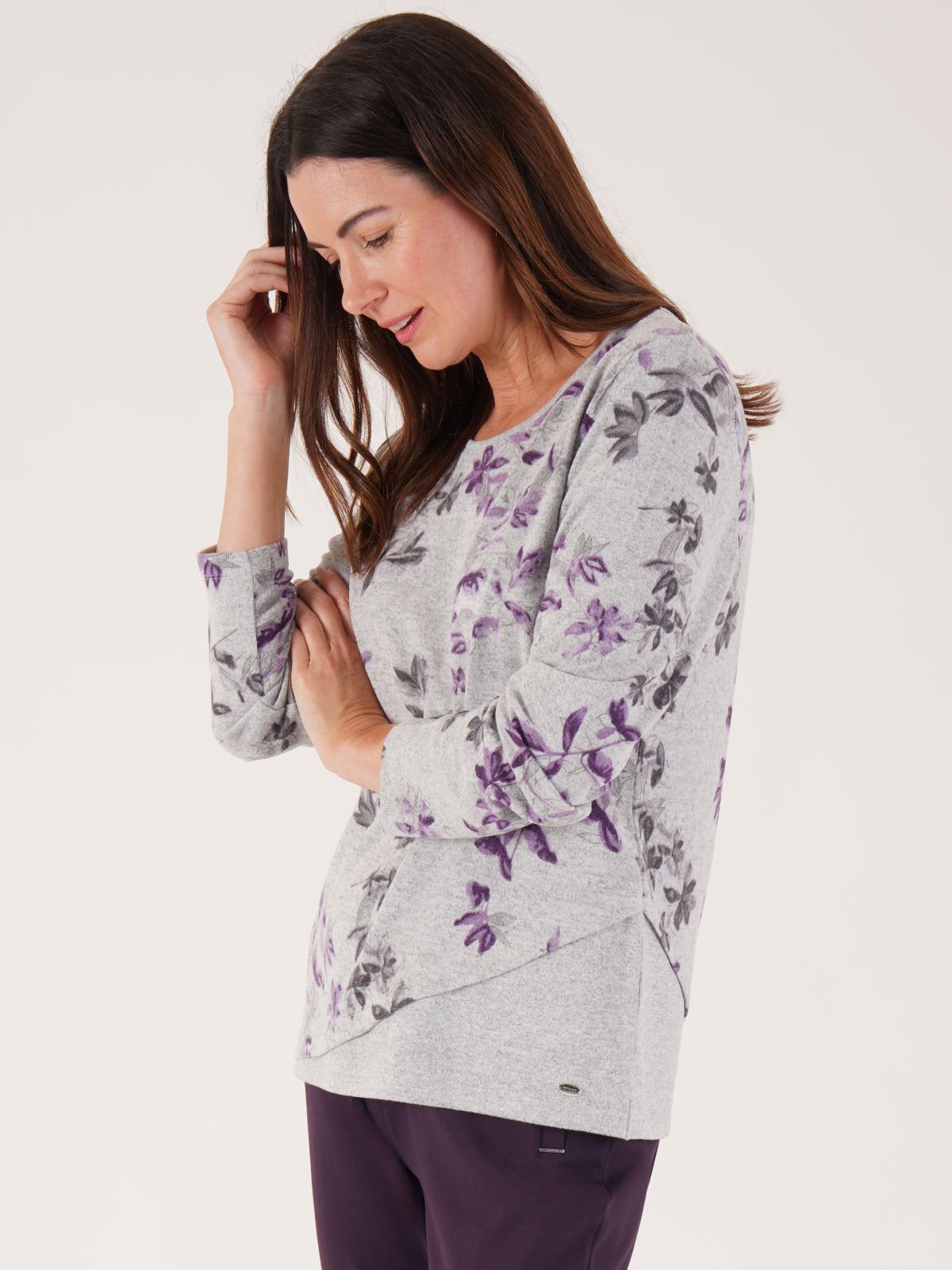 TIGI 14/16 Grey Floral Print Curved Hem Top - T25-05B