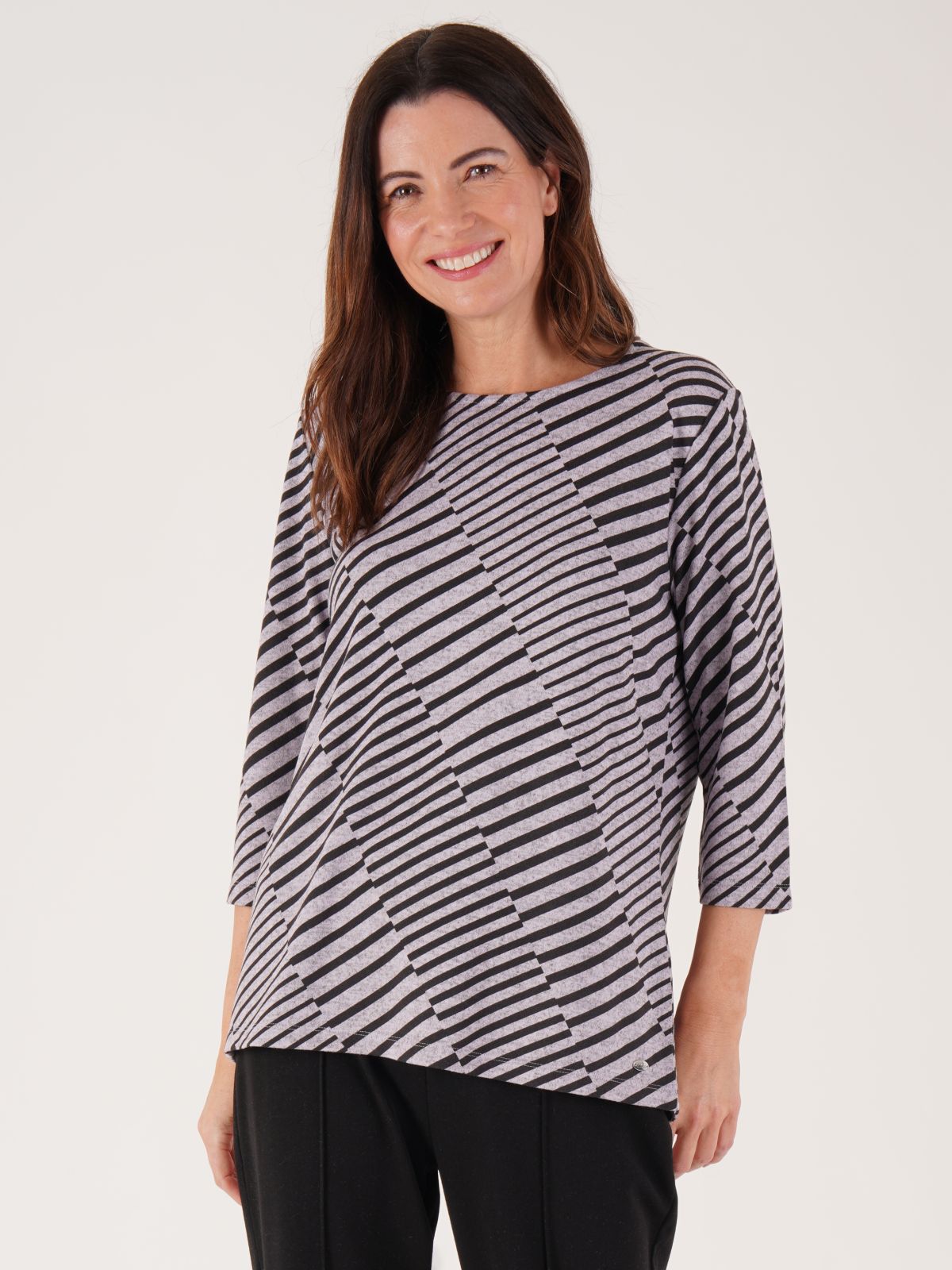 TIGI 14/16 Lilac Diagonal Line Print Top - T25-05D