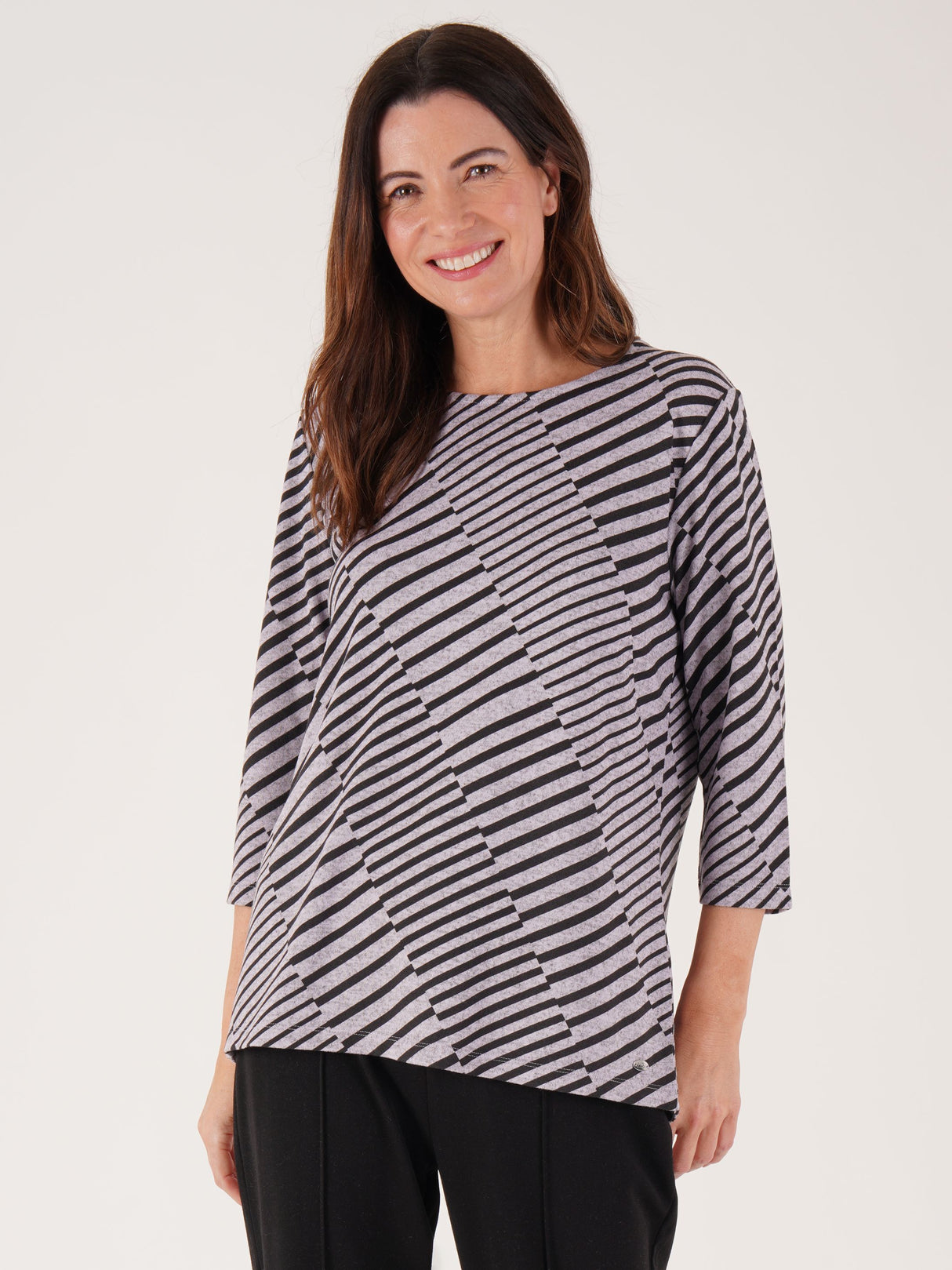 TIGI 18/20 Lilac Diagonal Line Print Top - T25-05D