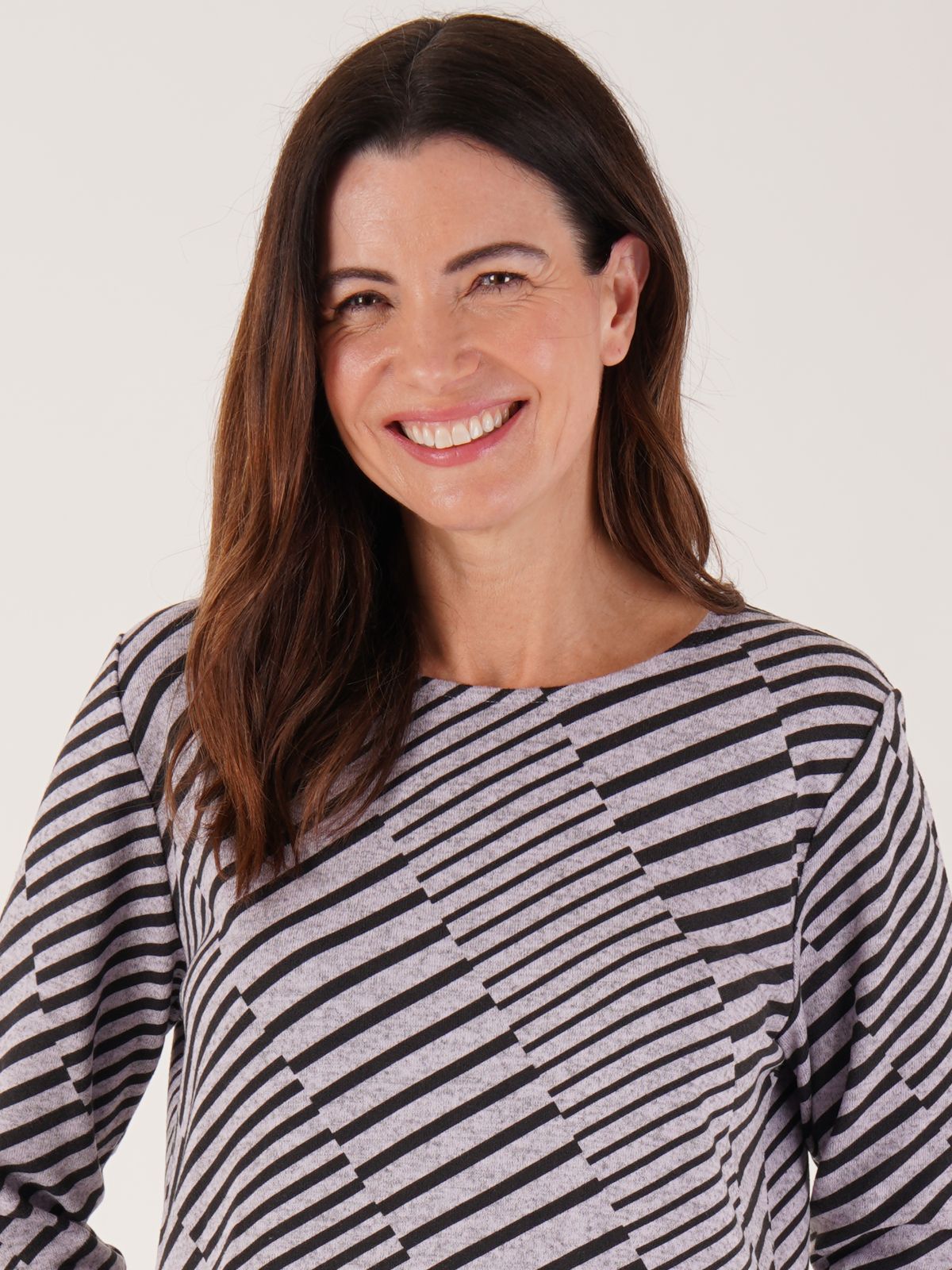 TIGI 10/12 Lilac Diagonal Line Print Top - T25-05D