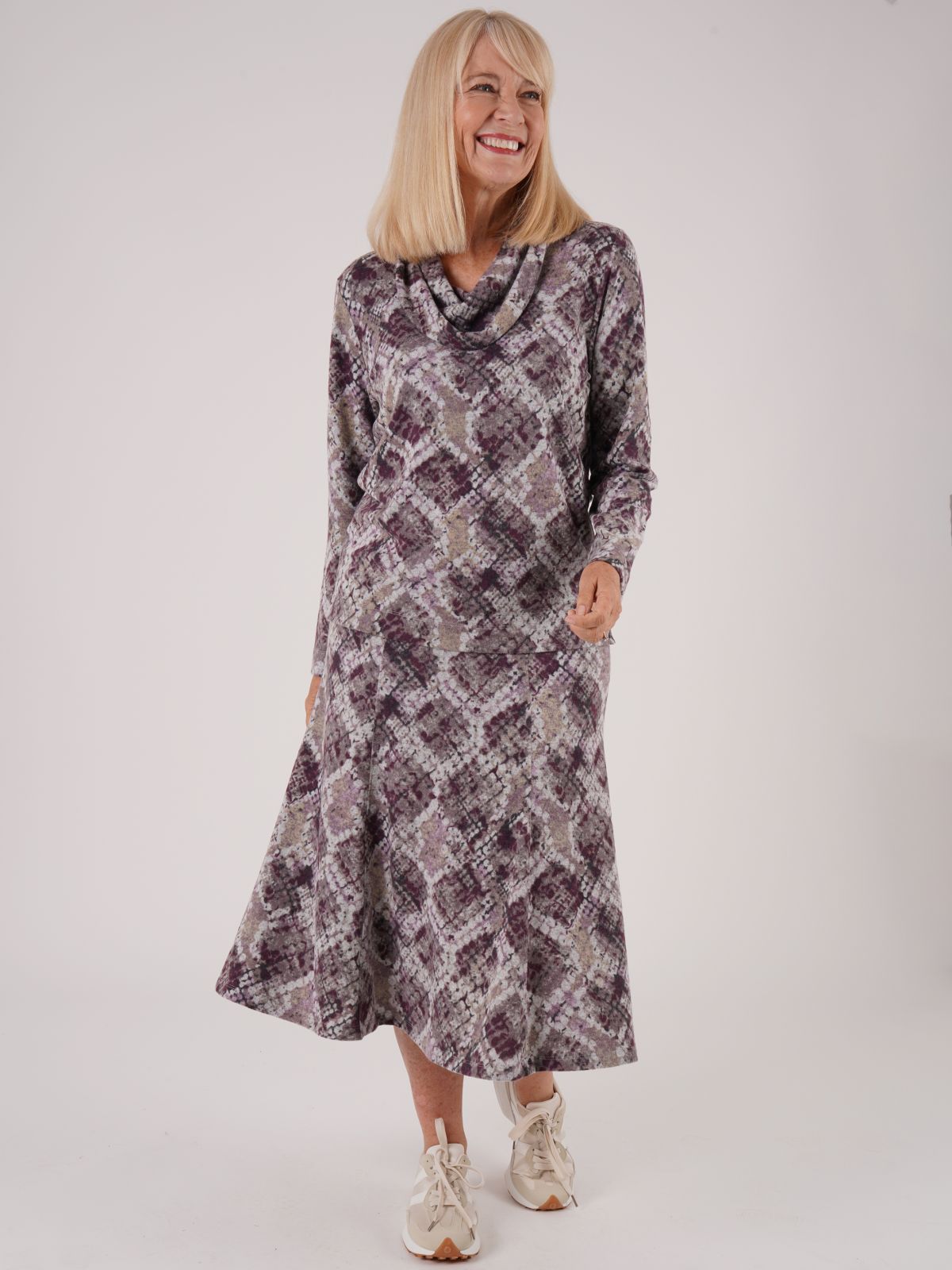 TIGI 10/12 Short Purple Mosaic Print Skirt - T25-08ES