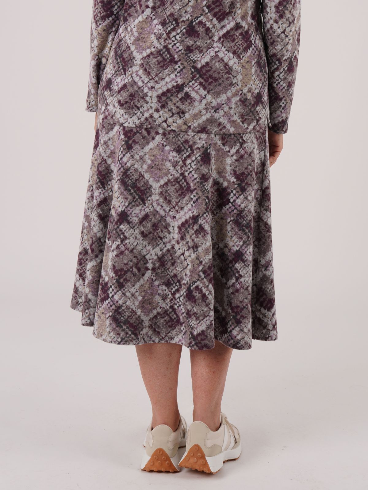 TIGI 10/12 Short Purple Mosaic Print Skirt - T25-08ES