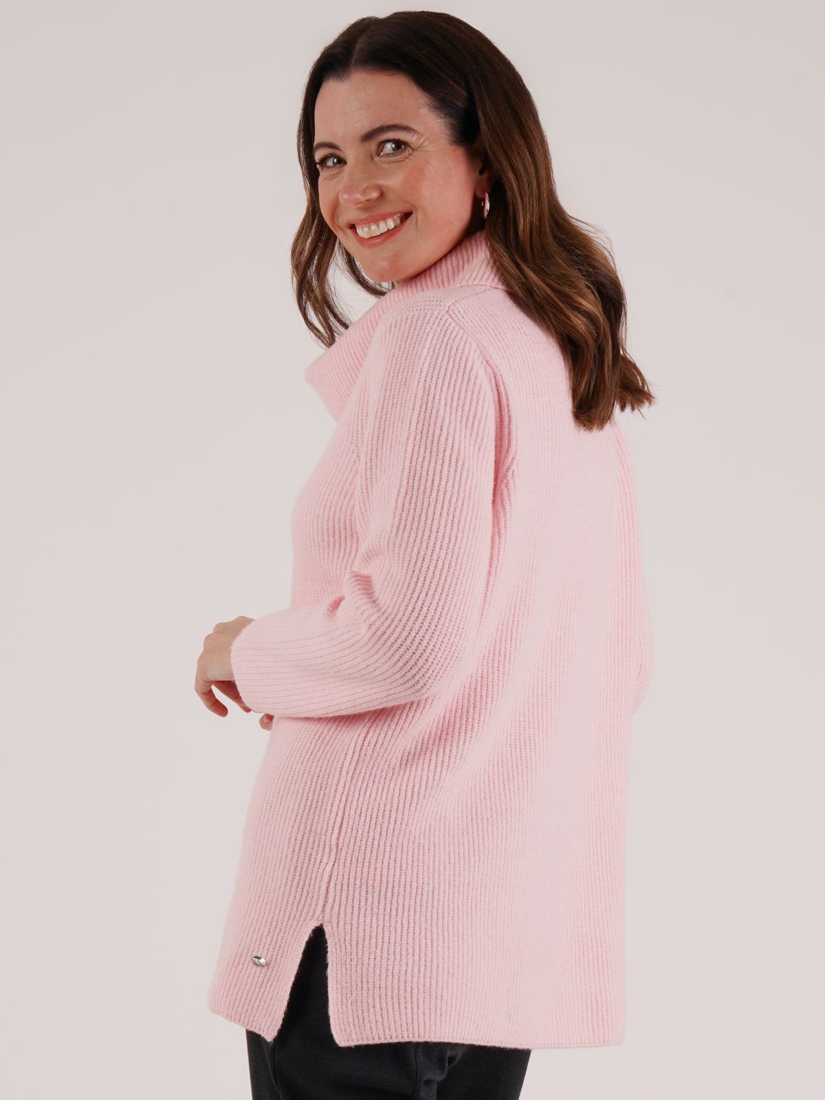 TIGI 10/12 Dusty Pink Cable Detail Cowl Neck Jumper - T25-16E