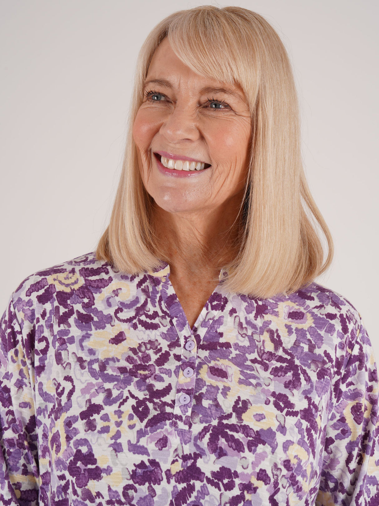 TIGI 10/12 Amethyst Artistic Floral Notch Neck Top - T25-32C