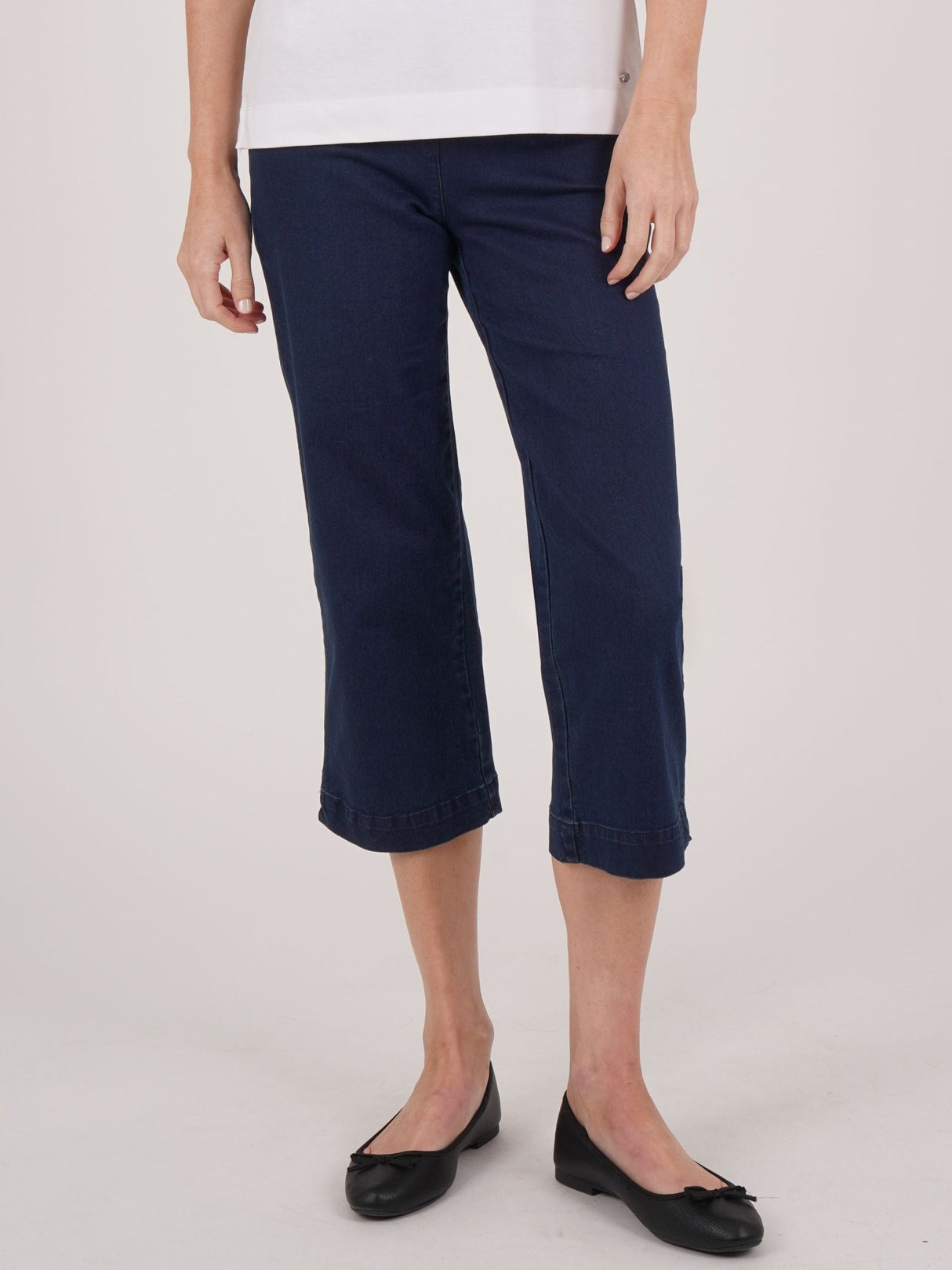TIGI 14/16 Navy Wide Leg Crop Trouser - T25 - 40E - Old Railway Line Garden Centre