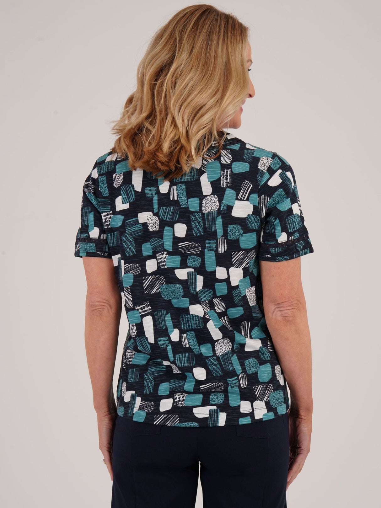 TIGI 18/20 Sea Green Mod Eco Print V Neck Top - T25 - 40C - Old Railway Line Garden Centre