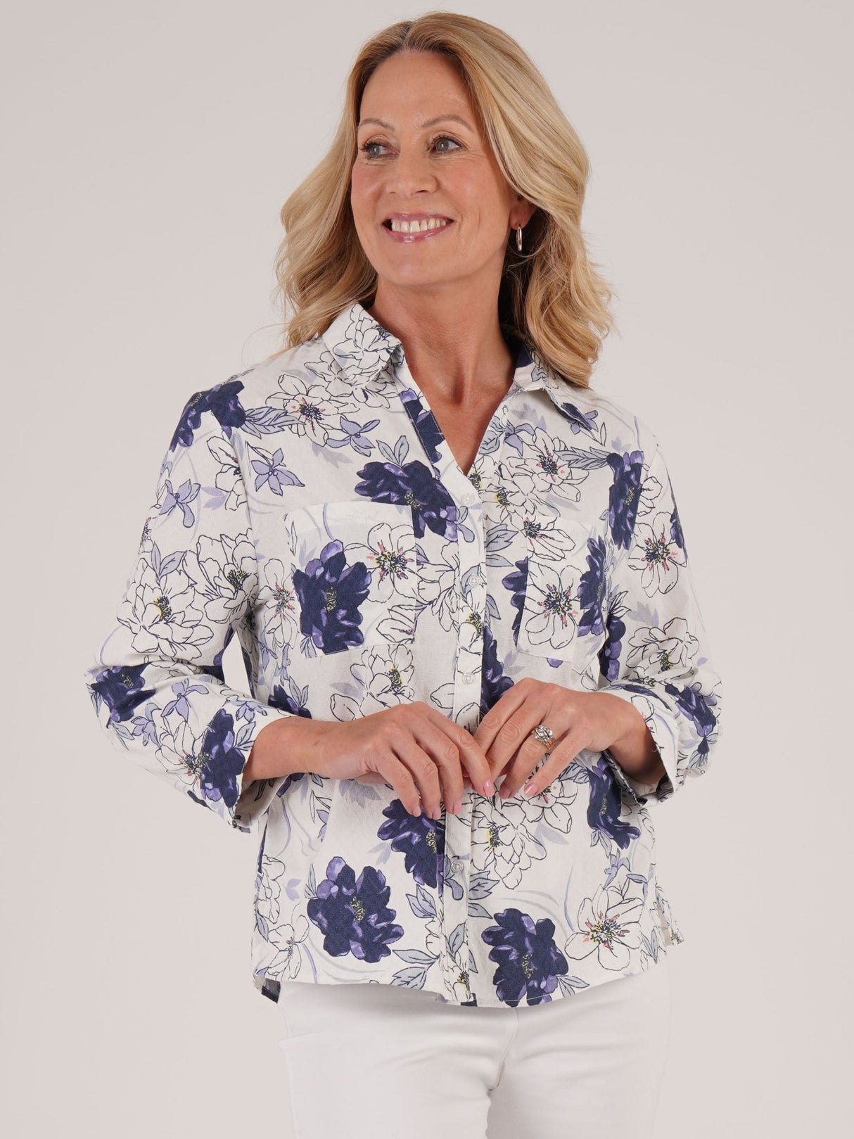 TIGI 18/20 White Floral Cotton Dobby Shirt - T25 - 39D - Old Railway Line Garden Centre