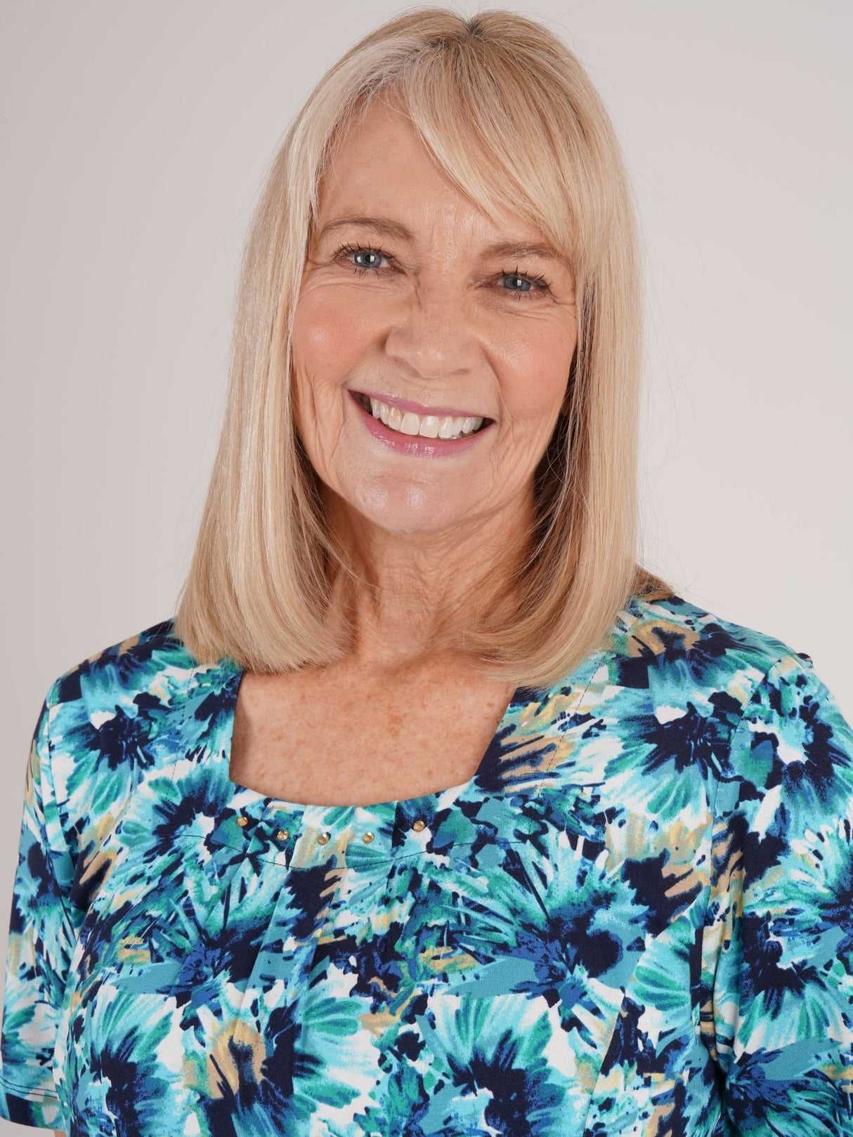 TIGI 22/24 Blue Splash Leaf All - over Print Dress - T25 - 30E - Old Railway Line Garden Centre