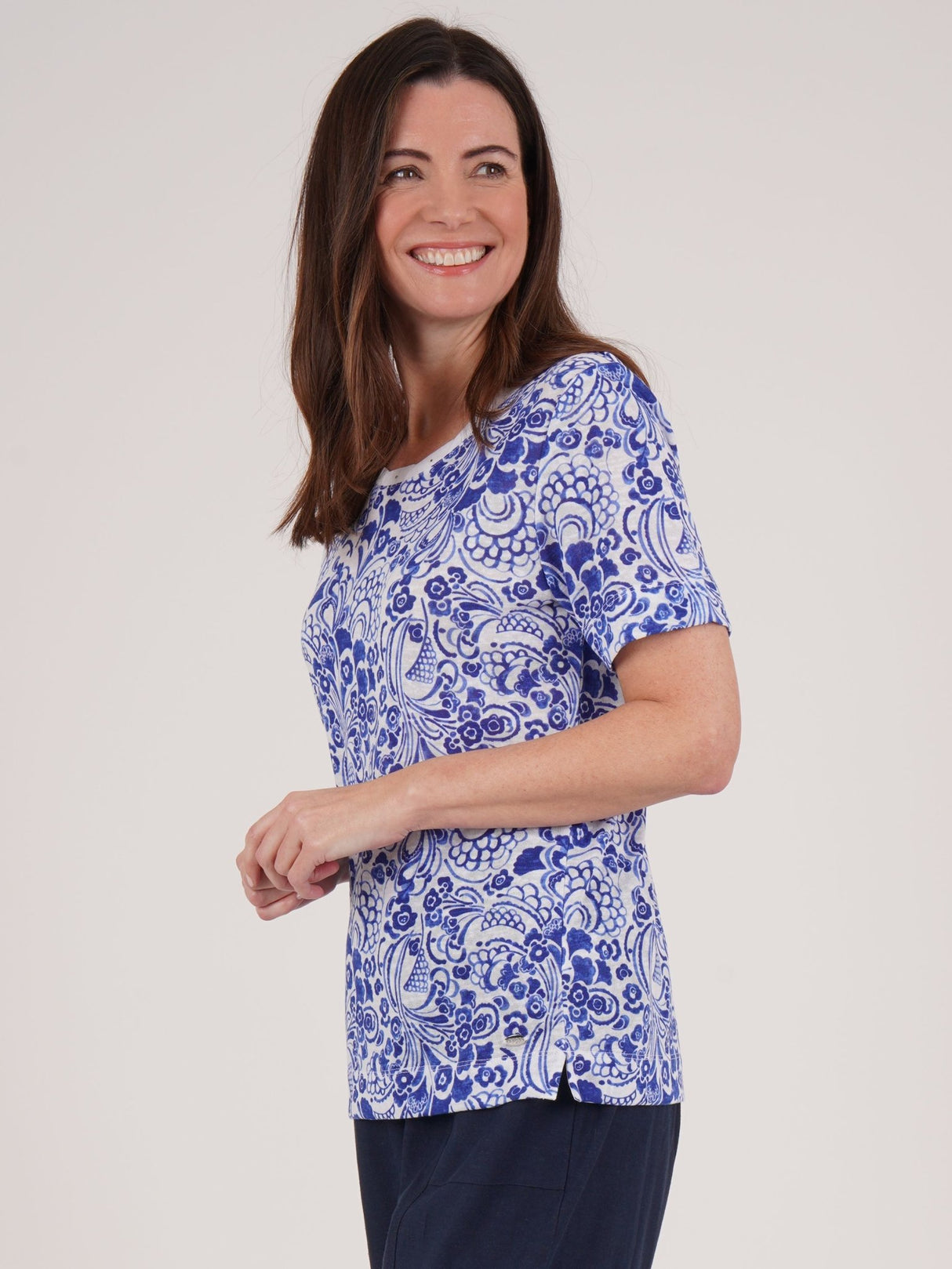 TIGI 8/10 Ultramarine Paisley All - over - print Top - T25 - 39B - Old Railway Line Garden Centre