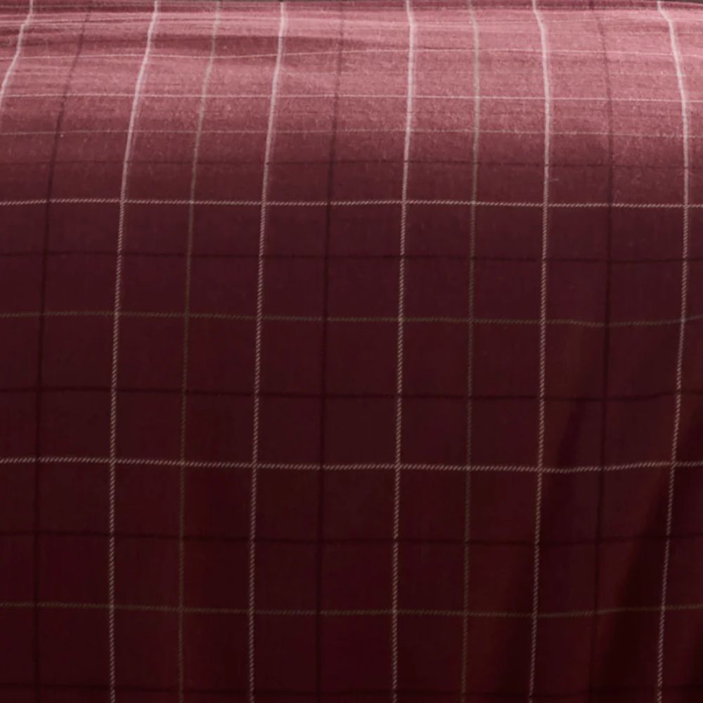 Ulster Weavers Wynn Duvet Cover Set in Burgundy - Single