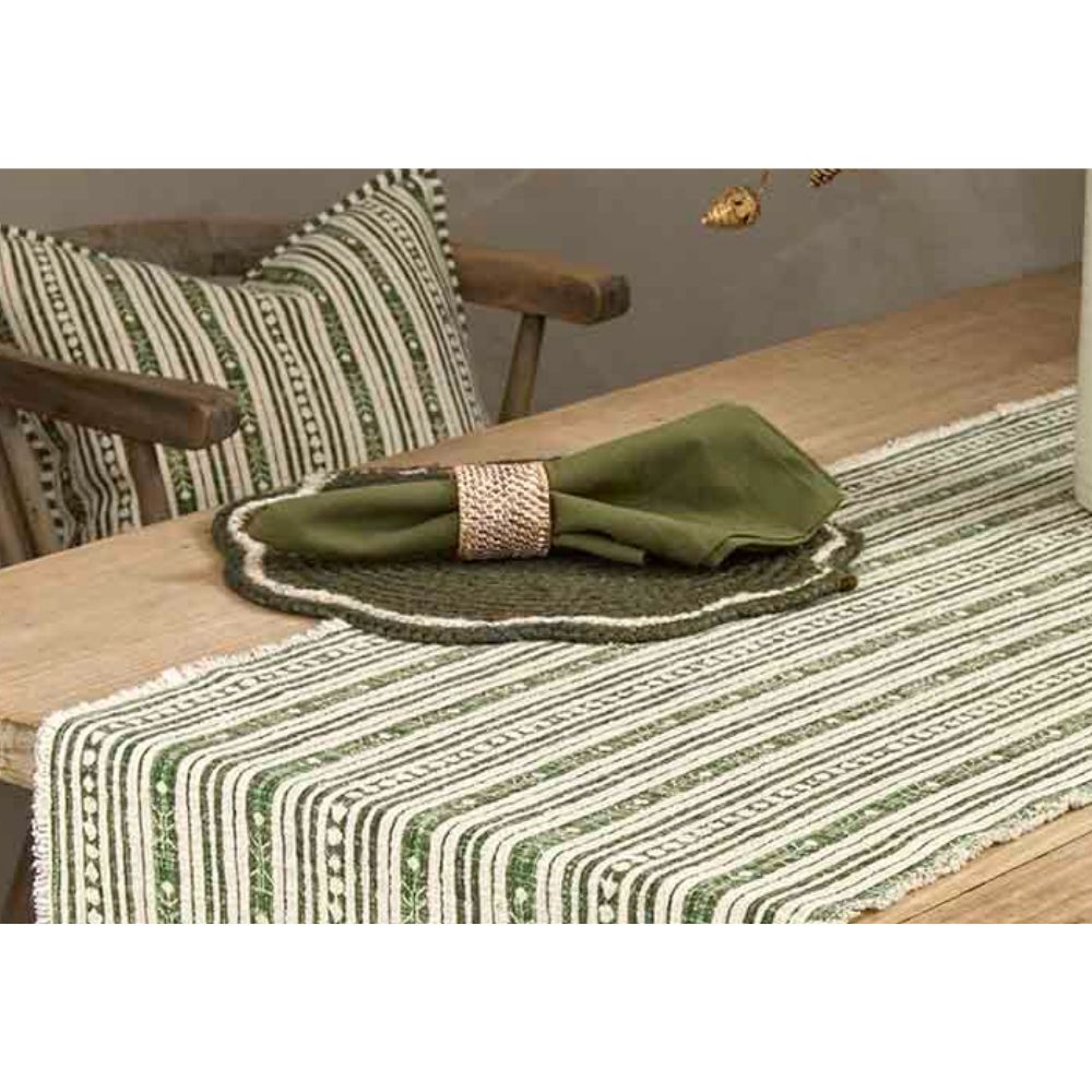 Walton & Co 35cm Scalloped Jute Placemat - Green