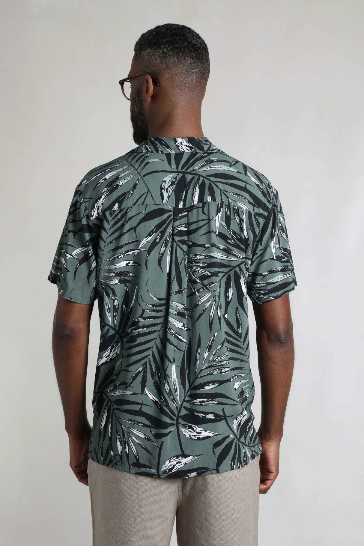Weird Fish XL Army Green Holborn Eco Viscose Hawaiian Shirt - 202902 - Old Railway Line Garden Centre