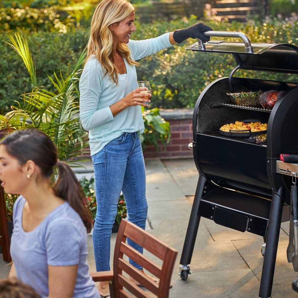 Weber SmokeFire EX4 GBS Wood Fired Pellet Grill (22511074)