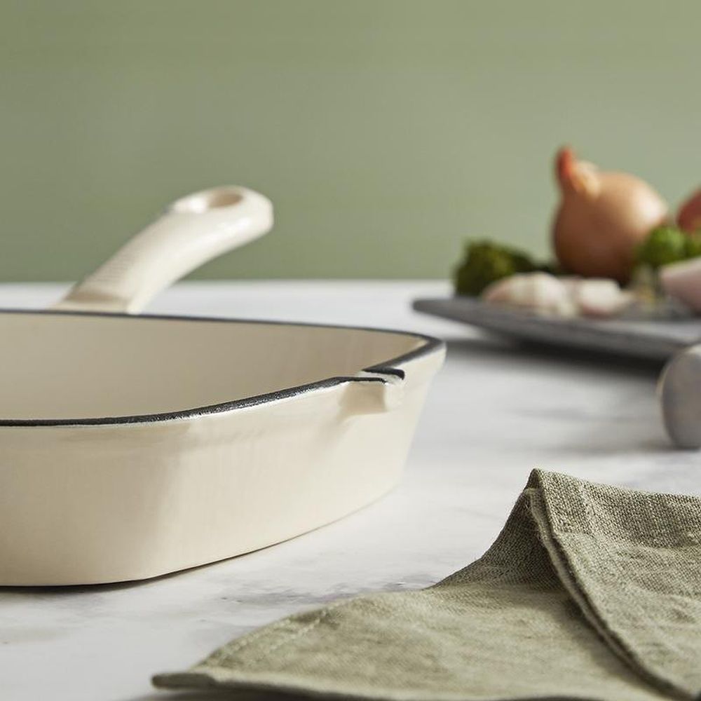 Barbary & Oak Foundry 23cm Camembert Cream Cast Iron Grill Pan - Old Railway Line Garden Centre
