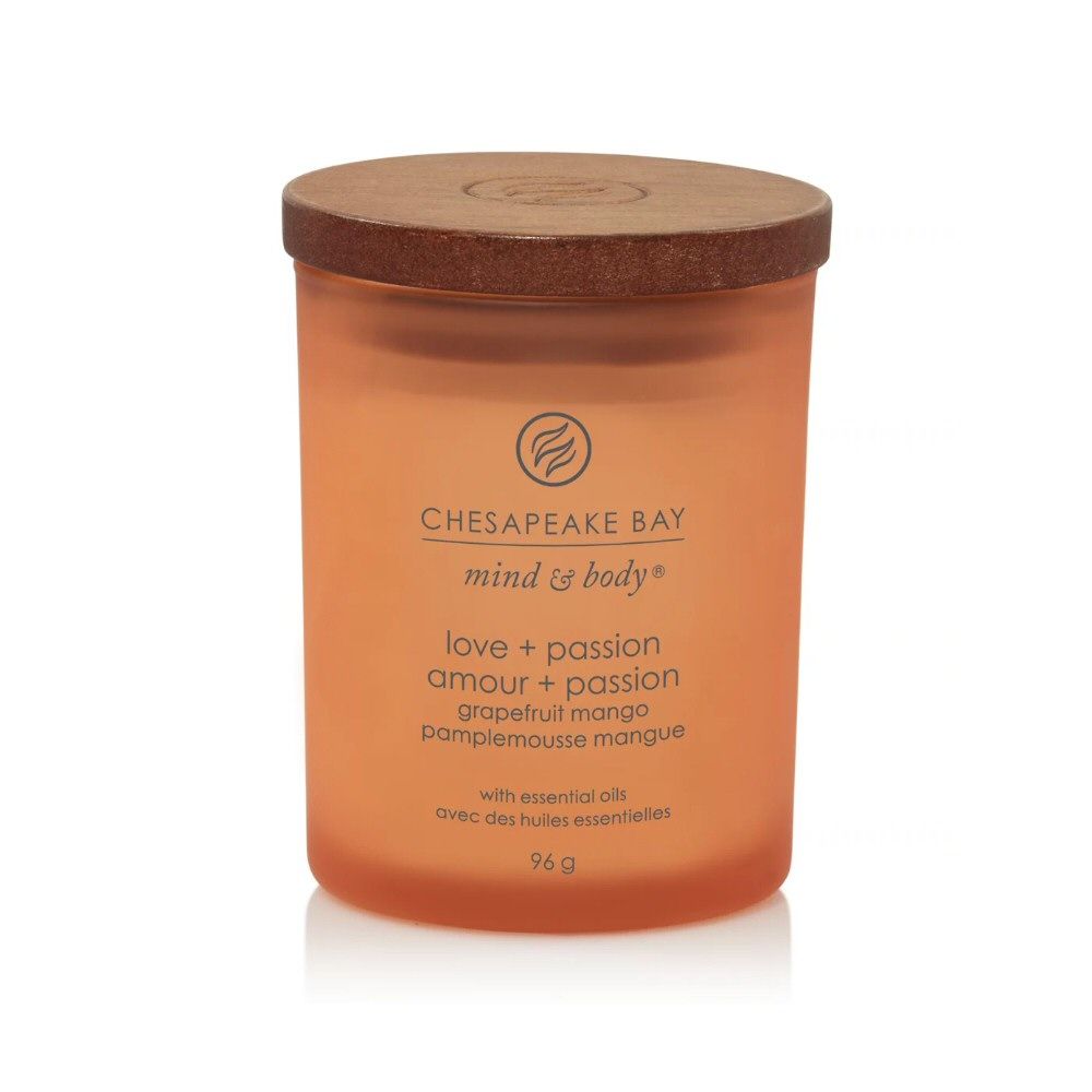 Chesapeake Bay 96g Love & Passion Candle - Old Railway Line Garden Centre