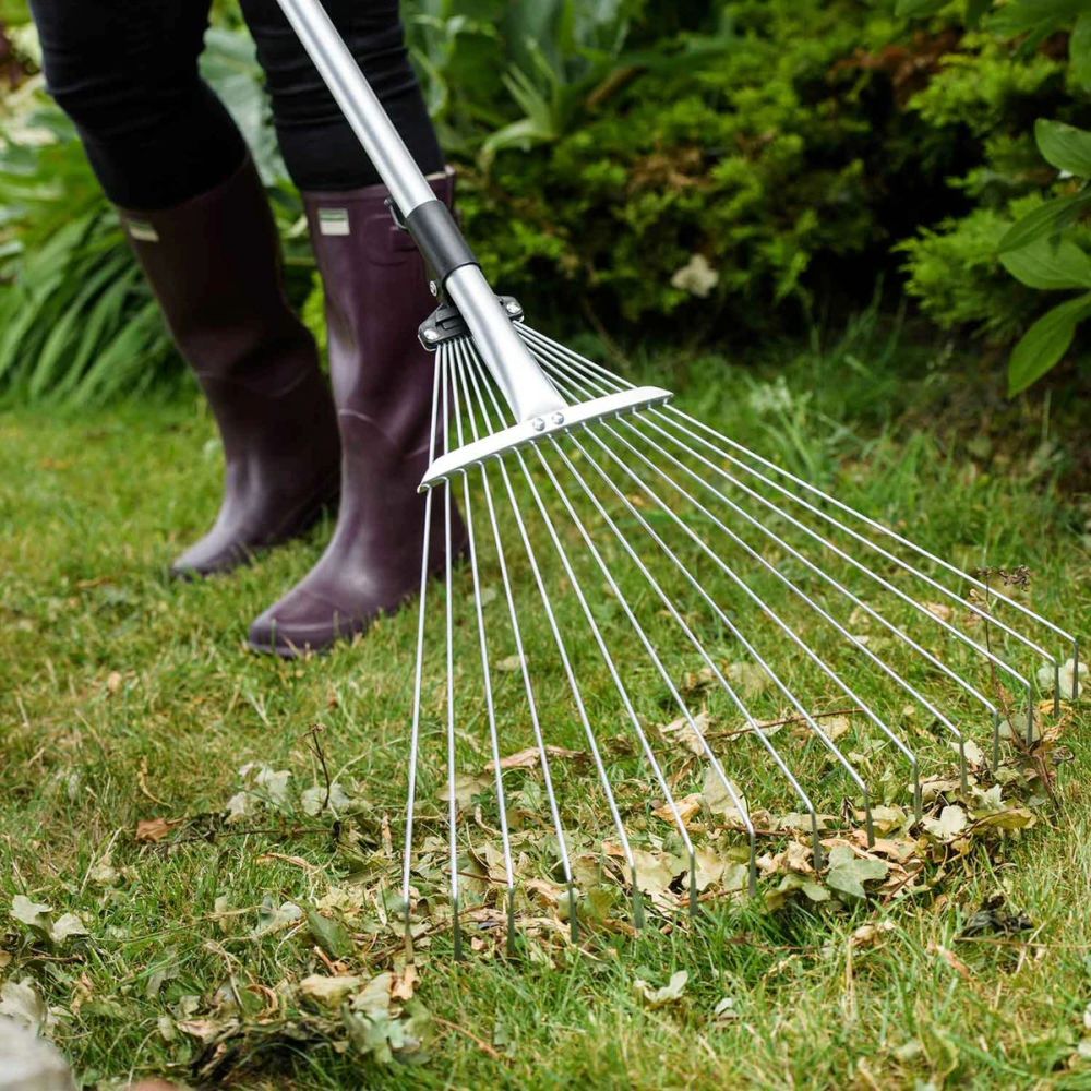 Kent & Stowe Garden Life Stainless Steel Leaf Rake - Old Railway Line Garden Centre