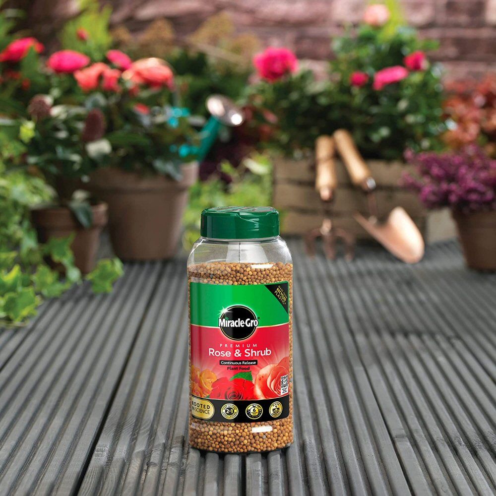 Miracle - Gro 900g Premium Rose & Shrub Continuous Release Plant Food - Old Railway Line Garden Centre