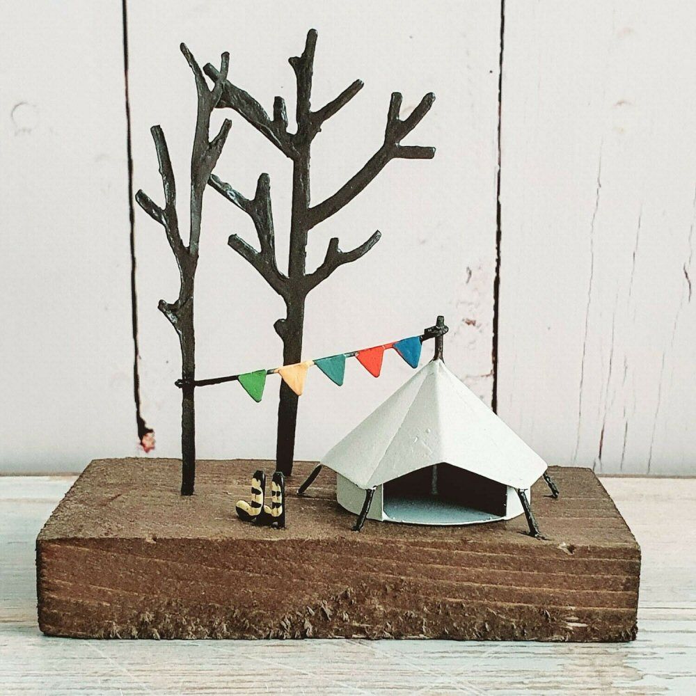 Shoeless Joe 11cm Festival Tent Ornament - Old Railway Line Garden Centre