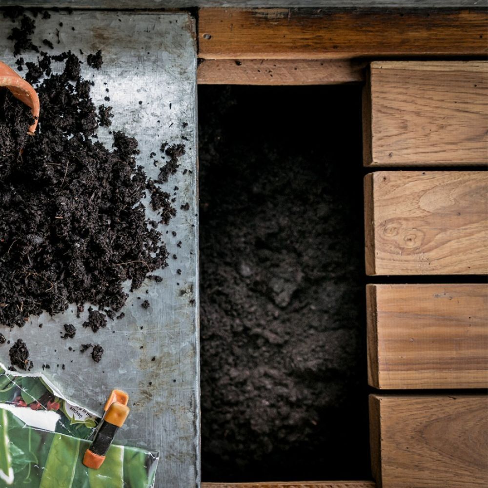 Wilstone 102cm Galvanised Steel Garden Potting Table - Old Railway Line Garden Centre