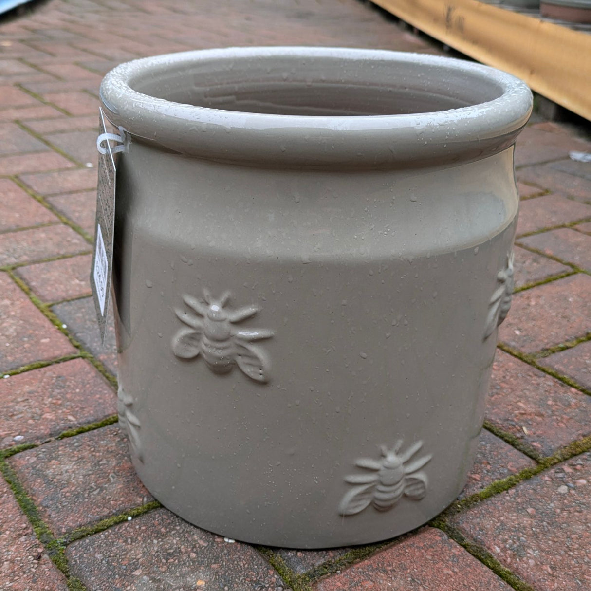 Woodlodge 19cm Grey Bee B Glazed Pot - YBE4GYB19