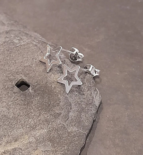 Blue Lily 9mm Silver Outline Star Stud Earrings - SS671B